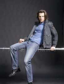 一站式視覺(jué)解決方案 從服裝攝影、產(chǎn)品攝影到畫冊(cè)設(shè)計(jì)與印刷，兼談專業(yè)二手設(shè)備轉(zhuǎn)讓